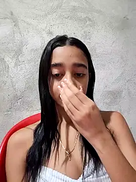 Zoe Sweett18 online show from February 13, 6:30 pm