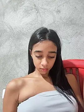 Zoe Sweett18 online show from January 8, 6:25 pm