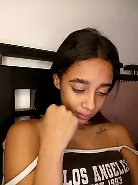 Zoe Sweett18 online show from March 13, 7:08 pm