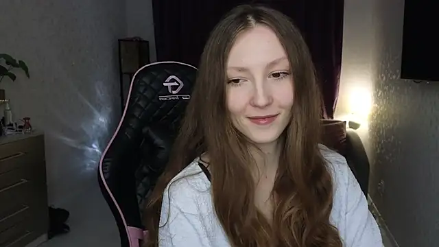 Snapshot of Sweeet_Lilit chatting on November 26, 9:37 pm Sweeet Lilit online show from November 26, 9:37 pm