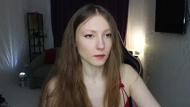 Snapshot of Sweeet_Lilit chatting on December 14, 9:31 pm Sweeet Lilit online show from December 14, 9:31 pm