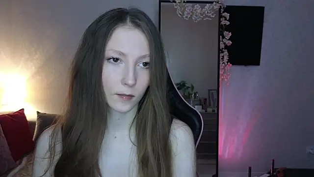 Snapshot of Sweeet_Lilit chatting on March 18, 10:37 pm Sweeet Lilit online show from March 18, 10:37 pm