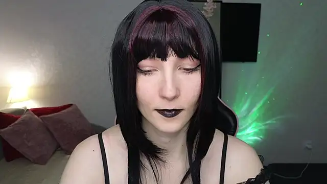 Snapshot of Sweeet_Lilit chatting on September 16, 8:21 pm Sweeet Lilit online show from September 16, 8:21 pm