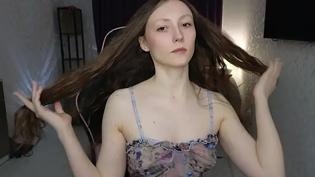 Snapshot of Sweeet_Lilit chatting on December 2, 7:48 pm Sweeet Lilit online show from December 2, 7:48 pm