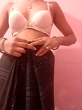 Snapshot of Miss_Cuteness chatting on March 22, 9:45 am Miss Cuteness online show from March 22, 9:45 am