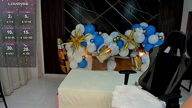 Snapshot of Lolly_18 chatting on October 14, 3:12 pm Lolly 18 online show from October 14, 3:12 pm