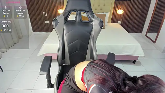 Lolly 18 online show from March 4, 8:16 pm