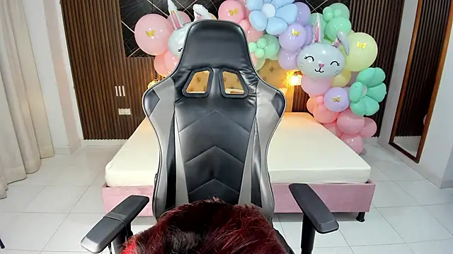 Lolly 18 online show from April 14, 8:03 pm