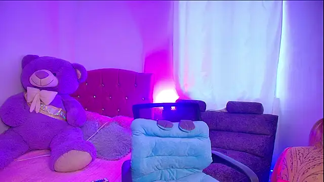 MiaFlamesxxx online show from March 5, 9:54 pm
