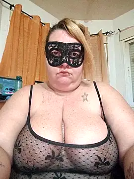 diosacurvy1984 online show from February 15, 9:08 am