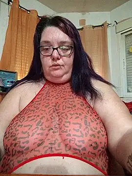 diosacurvy1984 online show from February 25, 10:04 am