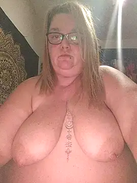 diosacurvy1984 online show from November 24, 11:05 pm