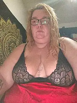 diosacurvy1984 online show from November 2, 6:24 pm