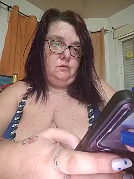 diosacurvy1984 online show from February 26, 8:47 am