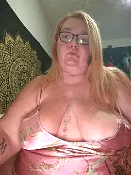 diosacurvy1984 online show from October 18, 9:17 pm