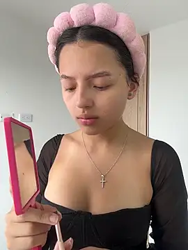 Sofia18 pinkk online show from February 10, 7:57 pm