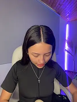 Sofia18 pinkk online show from February 17, 9:45 pm