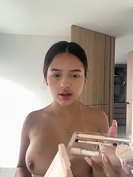 Sofia18 pinkk online show from October 27, 8:32 pm