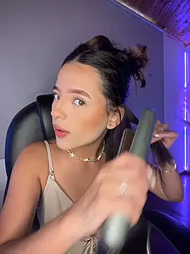 Sofia18 pinkk online show from March 26, 9:13 pm