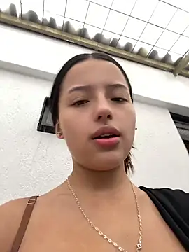 Sofia18 pinkk online show from June 14, 9:05 pm