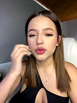 Sofia18 pinkk online show from October 10, 7:25 pm