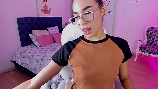 Dana Paula online show from April 29, 11:47 am