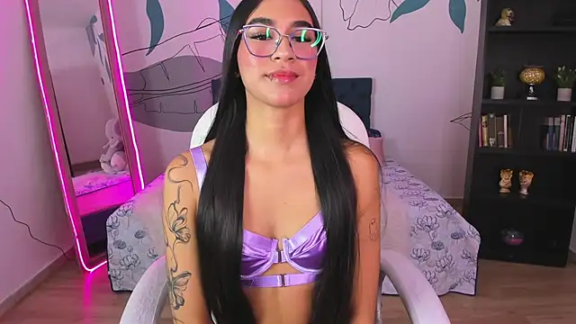 Snapshot of Dana_Paula chatting on October 4, 11:45 am Dana Paula online show from October 4, 11:45 am