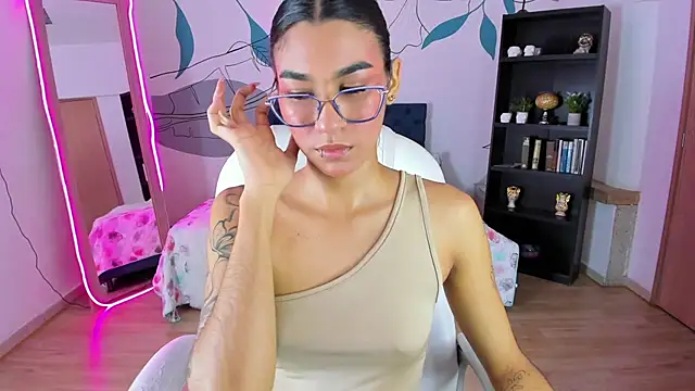 Dana Paula online show from January 11, 11:50 am