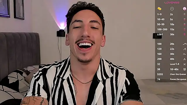dylanspencer28 online show from February 22, 11:13 pm