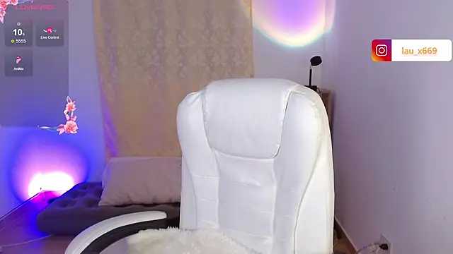 Snapshot of isabella1616 chatting on October 11, 3:40 am isabella1616 online show from October 11, 3:40 am