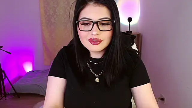 Snapshot of isabella1616 chatting on September 19, 3:10 am isabella1616 online show from September 19, 3:10 am