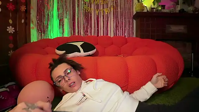 bunnierotten online show from April 5, 4:19 am