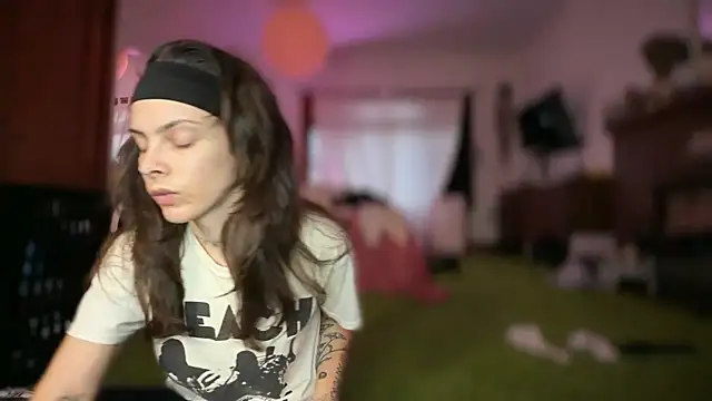 bunnierotten online show from May 9, 2:37 am
