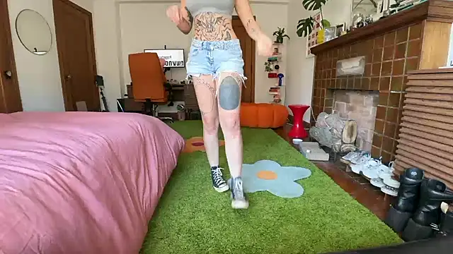 Snapshot of bunnierotten chatting on October 30, 9:33 pm bunnierotten online show from October 30, 9:33 pm