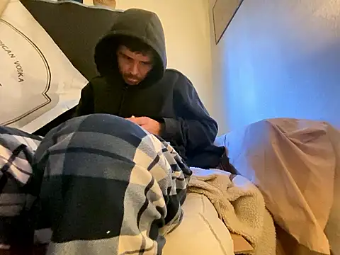 Snapshot of almighty_d chatting on January 14, 6:11 pm almighty d online show from January 14, 6:11 pm