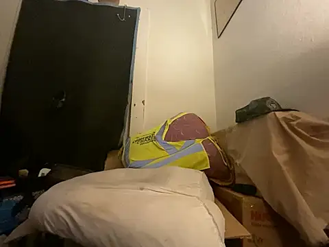 Snapshot of almighty_d chatting on January 15, 6:17 am almighty d online show from January 15, 6:17 am