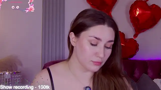 KiraBarlows online show from April 9, 8:15 pm