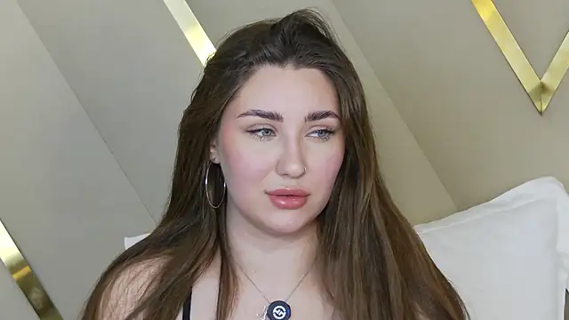 KiraBarlows online show from April 17, 9:06 pm