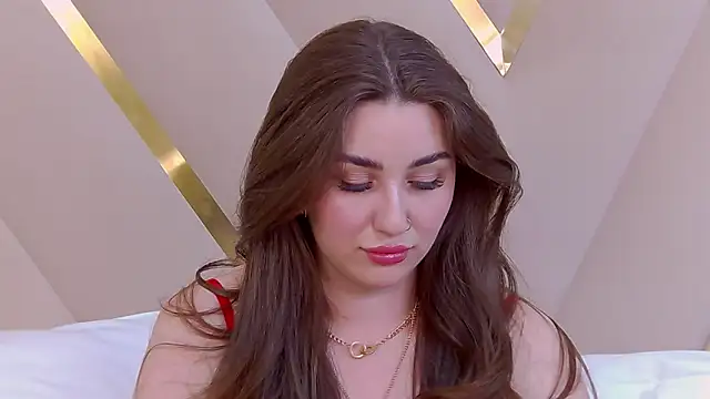 Snapshot of KiraBarlows chatting on March 20, 1:46 am KiraBarlows online show from March 20, 1:46 am