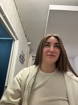 KiraBarlows online show from March 18, 7:48 pm