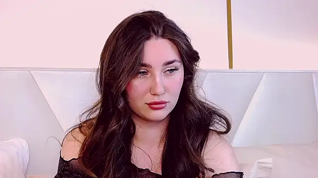 Snapshot of KiraBarlows chatting on March 6, 8:27 pm KiraBarlows online show from March 6, 8:27 pm