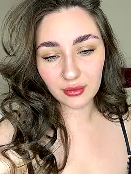 Snapshot of KiraBarlows chatting on November 18, 8:23 pm KiraBarlows online show from November 18, 8:23 pm