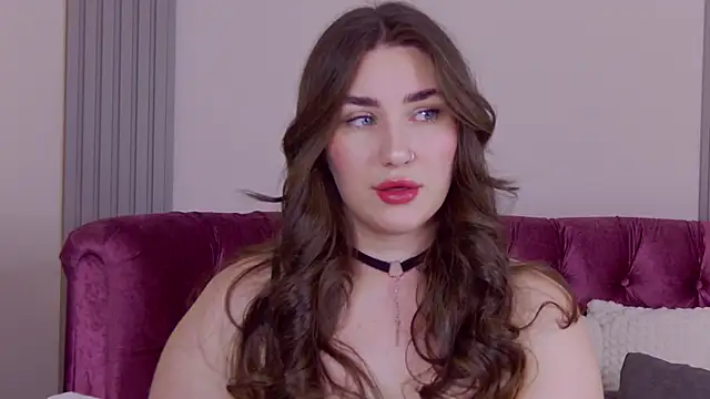 Snapshot of KiraBarlows chatting on November 13, 8:46 pm KiraBarlows online show from November 13, 8:46 pm