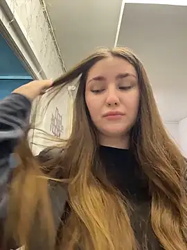 KiraBarlows online show from April 11, 7:28 pm