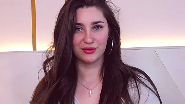 Snapshot of KiraBarlows chatting on March 8, 4:45 am KiraBarlows online show from March 8, 4:45 am