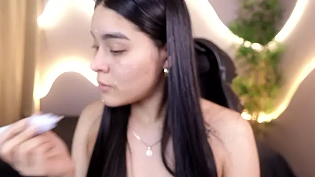camilapersy online show from February 4, 4:29 am