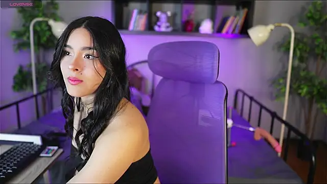 Snapshot of camilapersy chatting on December 14, 4:01 pm camilapersy online show from December 14, 4:01 pm