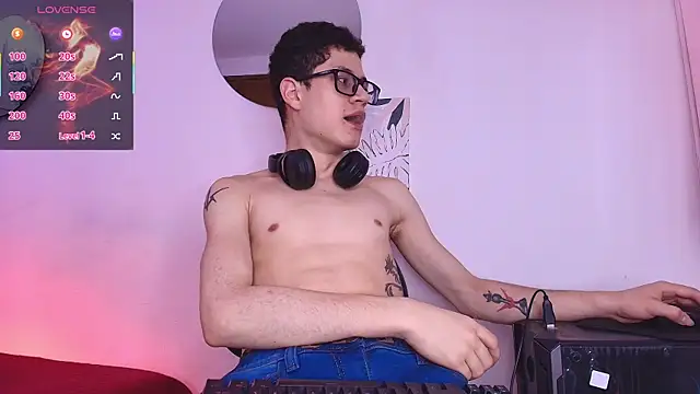 wolfandsky online show from February 23, 12:06 pm