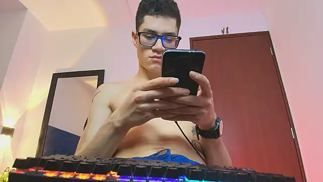 wolfandsky online show from February 2, 11:42 am