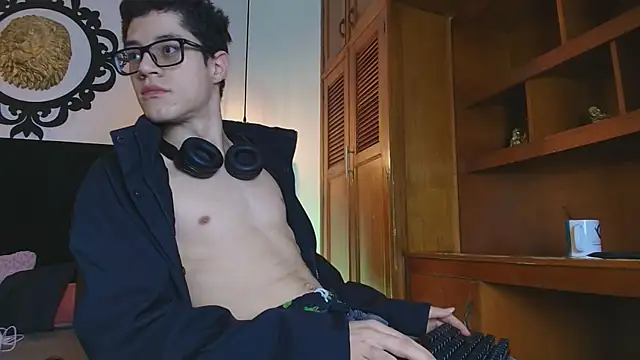 wolfandsky online show from March 28, 11:33 am